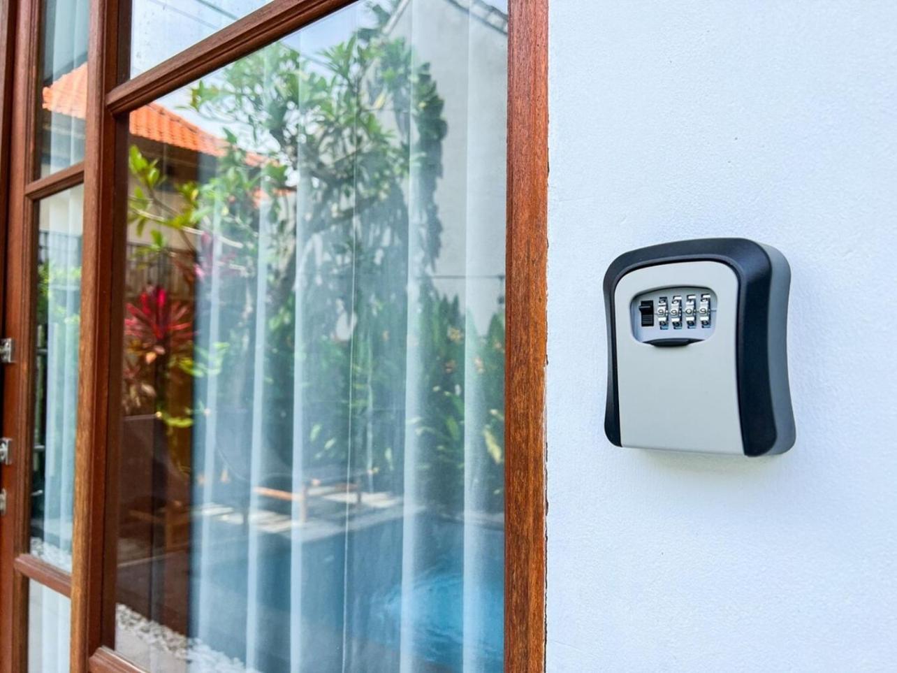 Island Boy Guesthouse T Prime Location In Canggu Exterior foto